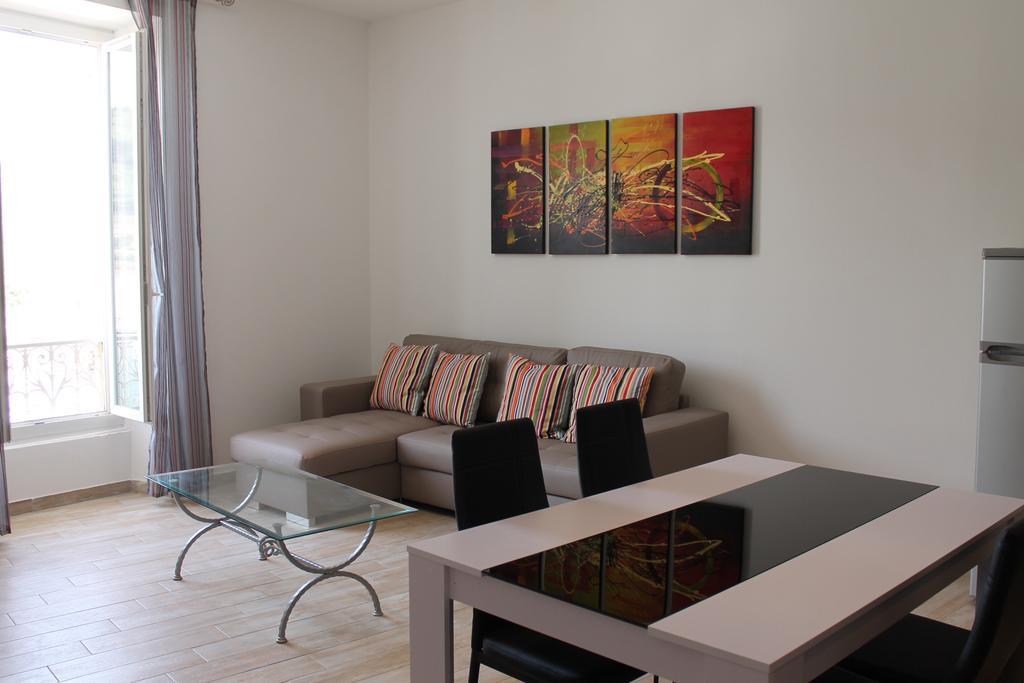 Les Appartements Du Port Bonifacio  Bagian luar foto