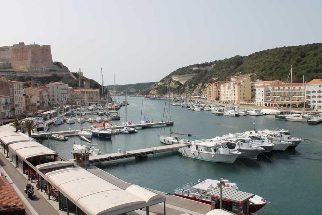 Les Appartements Du Port Bonifacio  Bagian luar foto
