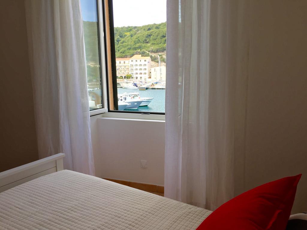Les Appartements Du Port Bonifacio  Bagian luar foto